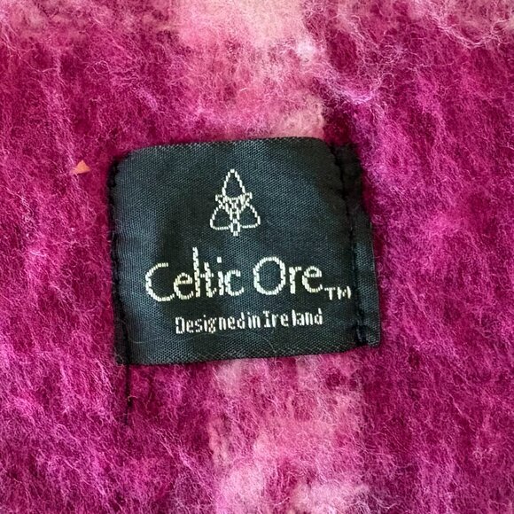 Celtic Ore Designed in Ireland Scarf - Picture 4 of 6